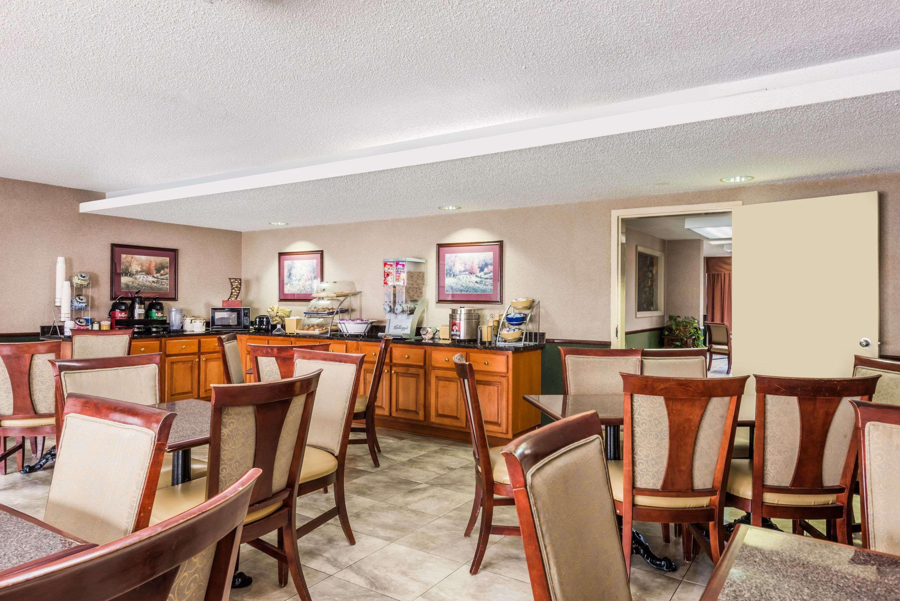 Days Inn By Wyndham Форт Пейн Екстериор снимка